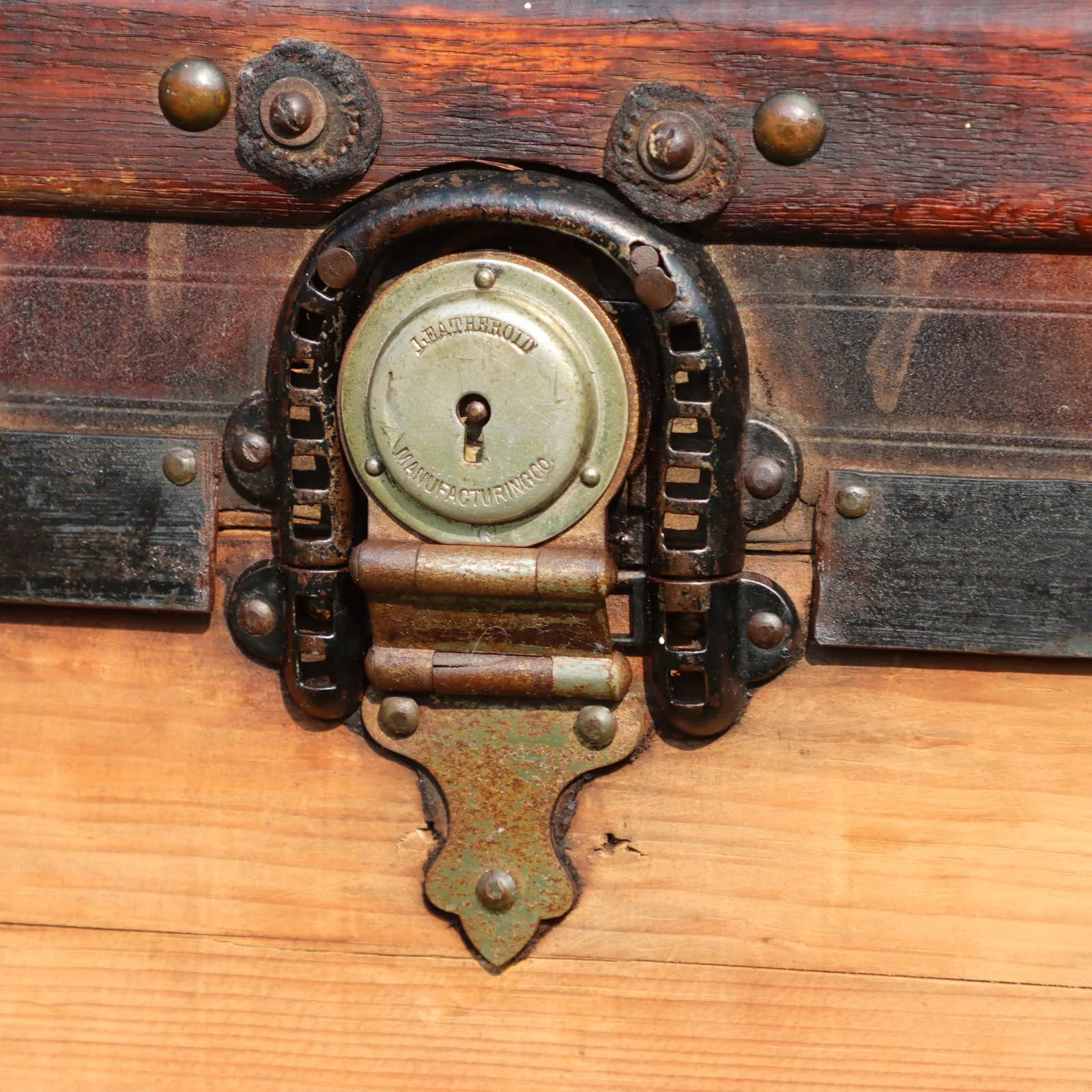 Leatheroid Brass Copper Button Dome Top 34" Steamer Trunk Pirate Chest Antique