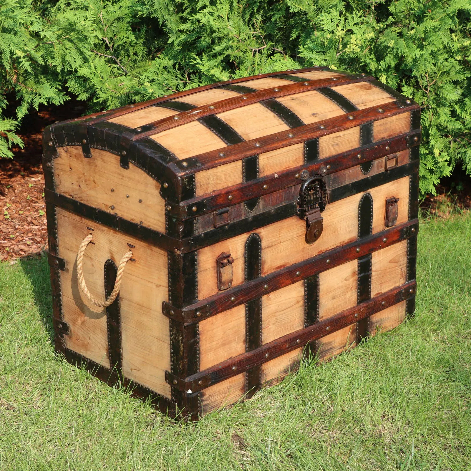 Leatheroid Brass Copper Button Dome Top 34" Steamer Trunk Pirate Chest Antique